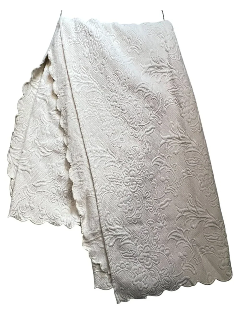 CGG Home Embossed Floral Full Size Coverlet Bedspread Cream Scalloped Trim